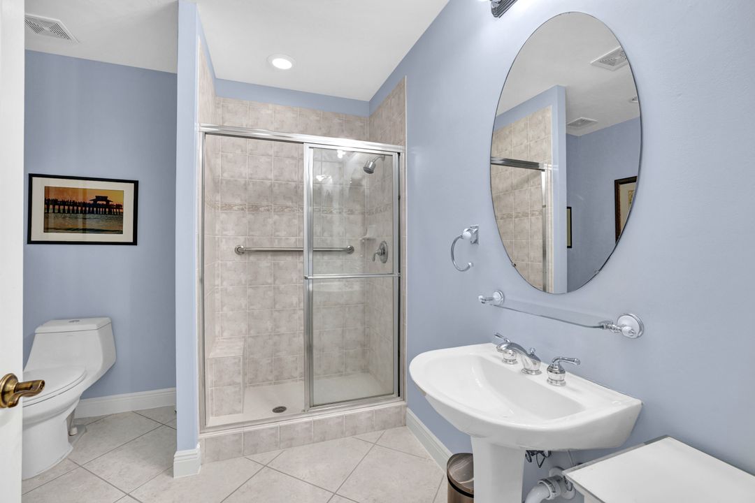 2355 Hidden Lake Dr #3, Naples, FL 34112