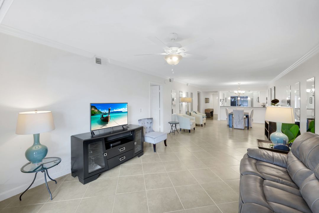 2462 Hidden Lake Dr #1, Naples, FL 34112