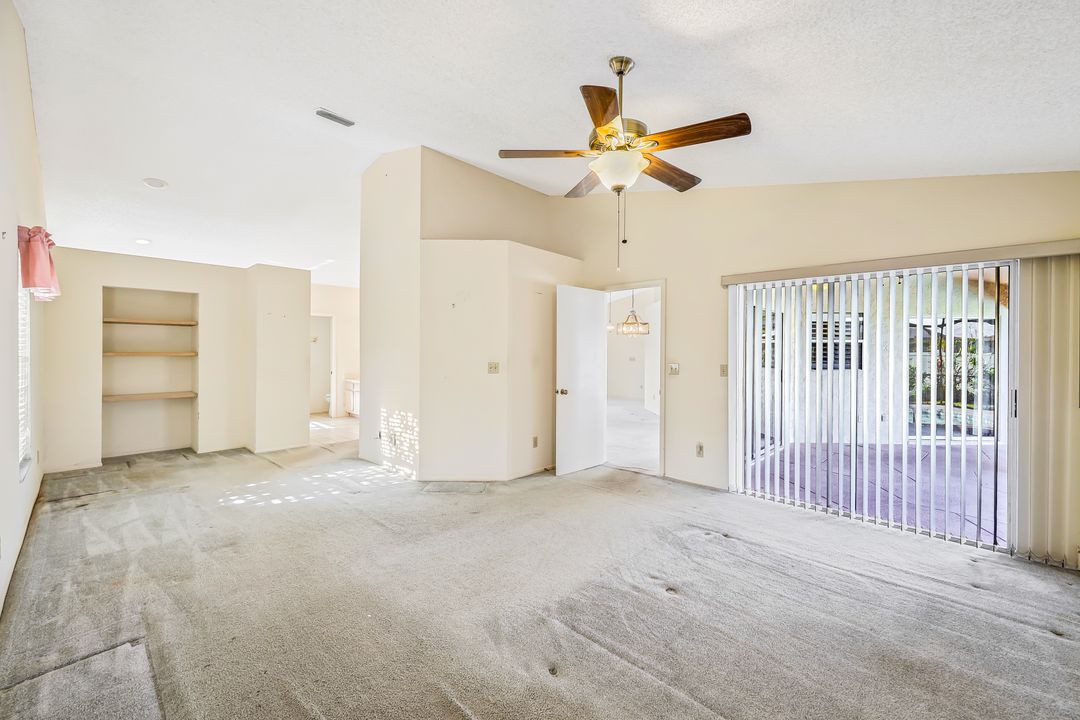 527 SE 37th St, Cape Coral, FL 33904