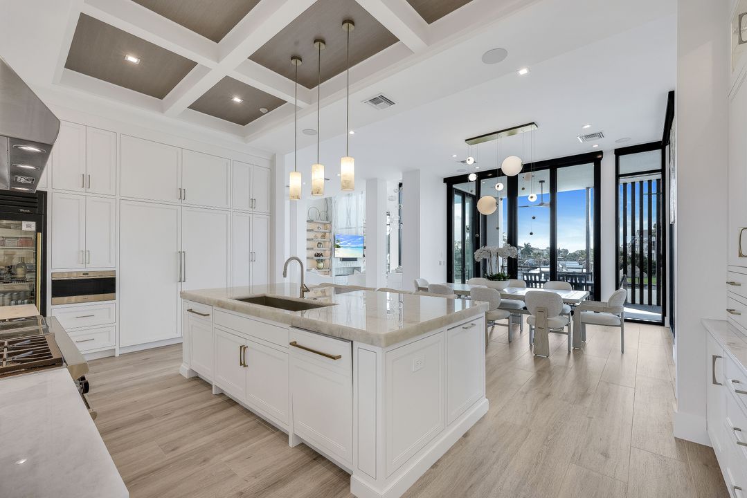 348 Seagull Ave, Naples, FL 34108