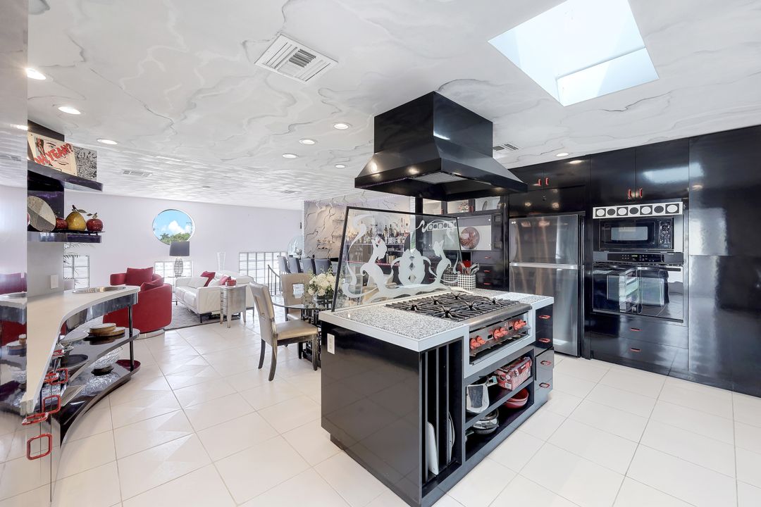 9 Front St #9 Bella Florals Commercial, Marco Island, FL 34145