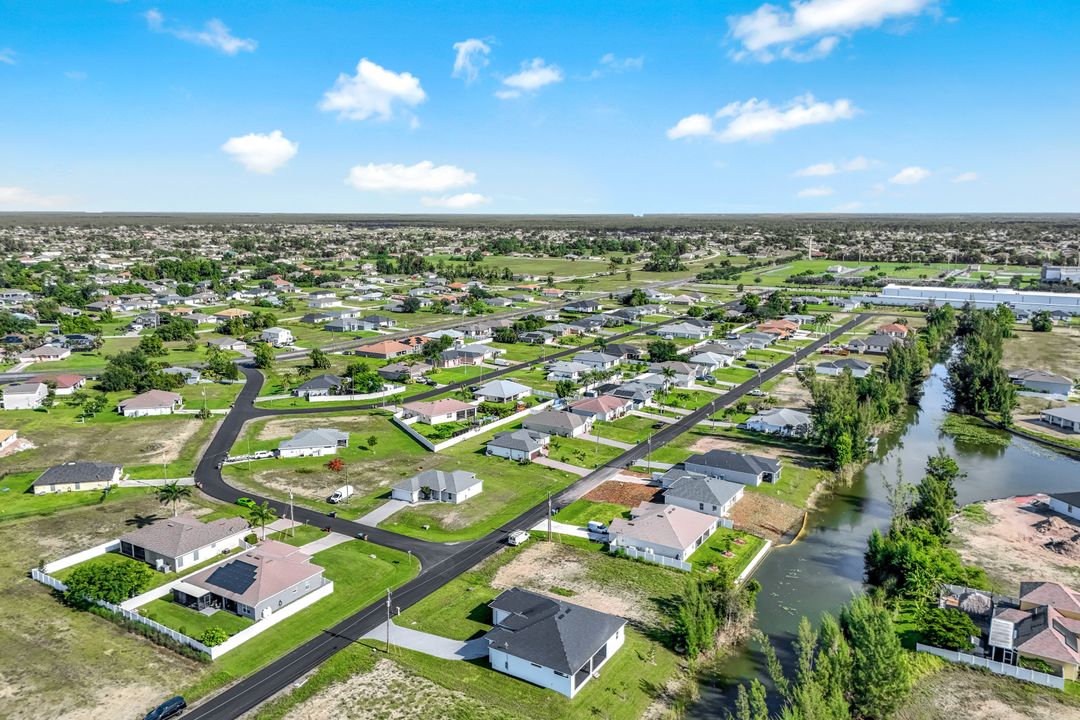 3445 NE 21st Ave, Cape Coral, FL 33909