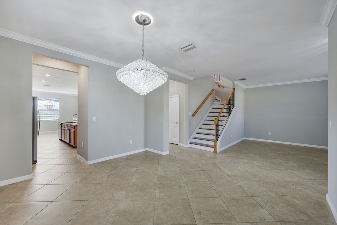 2262 Vermont Ln, Naples, FL 34120