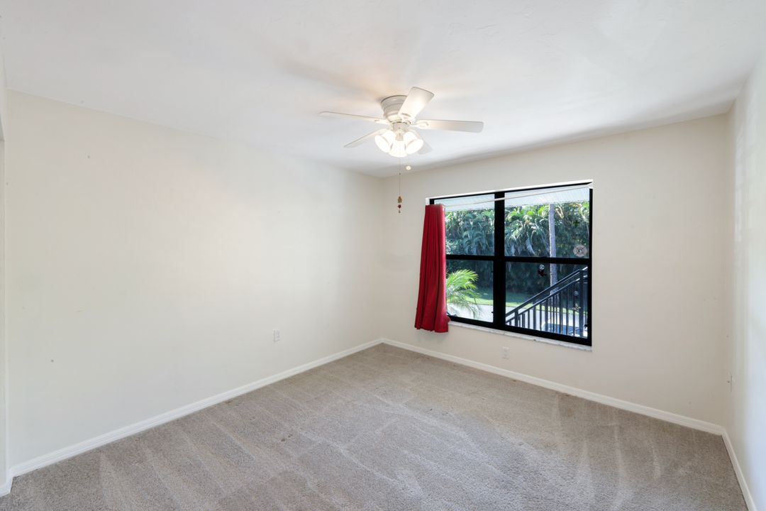1228 Commonwealth Cir #203, Naples, FL 34116