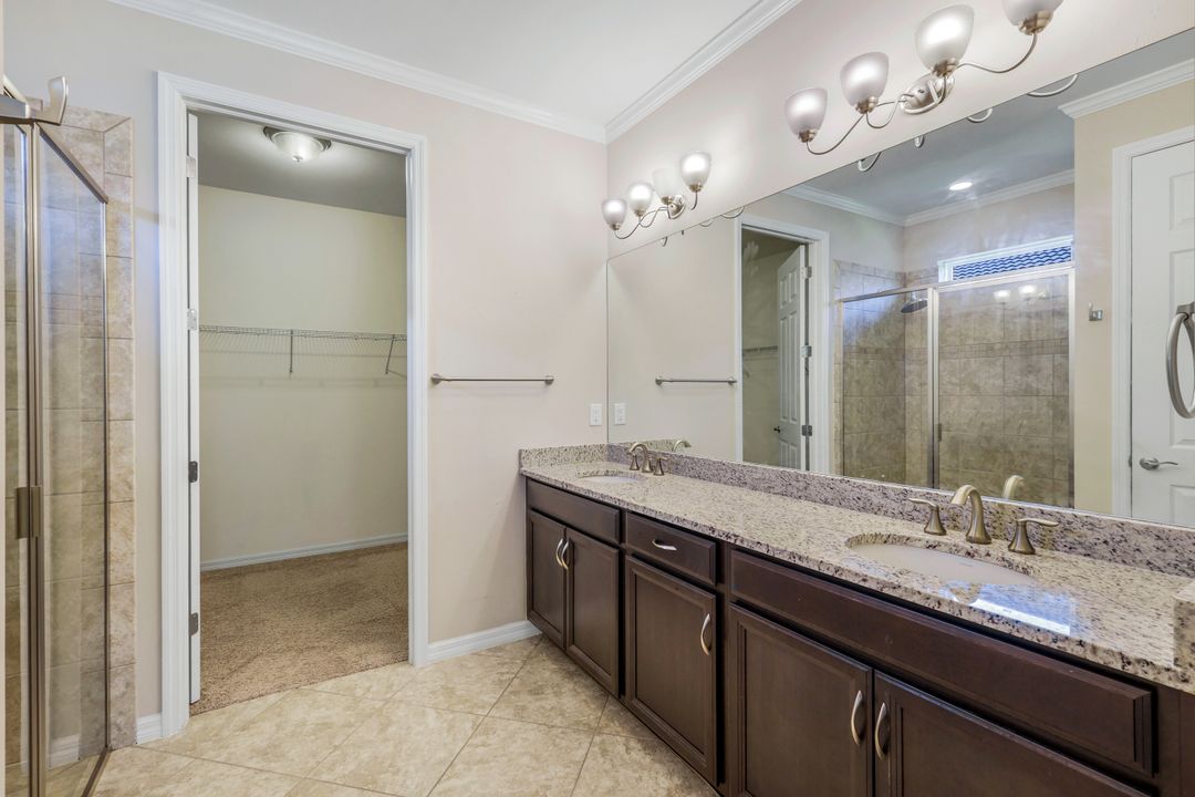 2899 Sunset Pointe Cir, Cape Coral, FL 33914