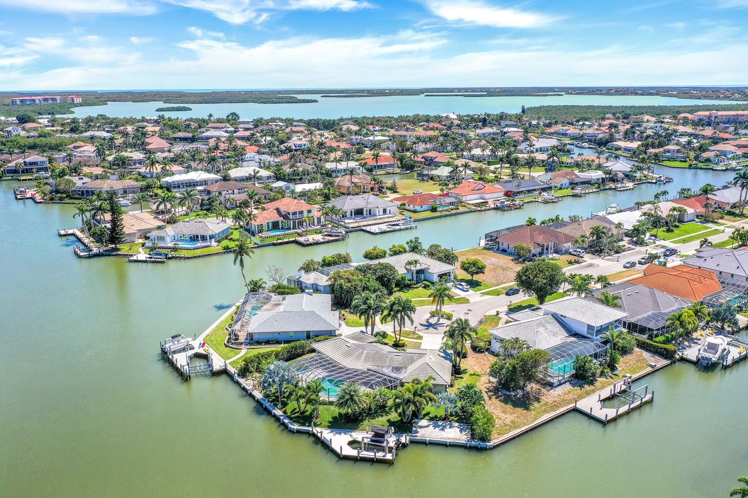 1894 Woodbine Ct, Marco Island, FL 34145