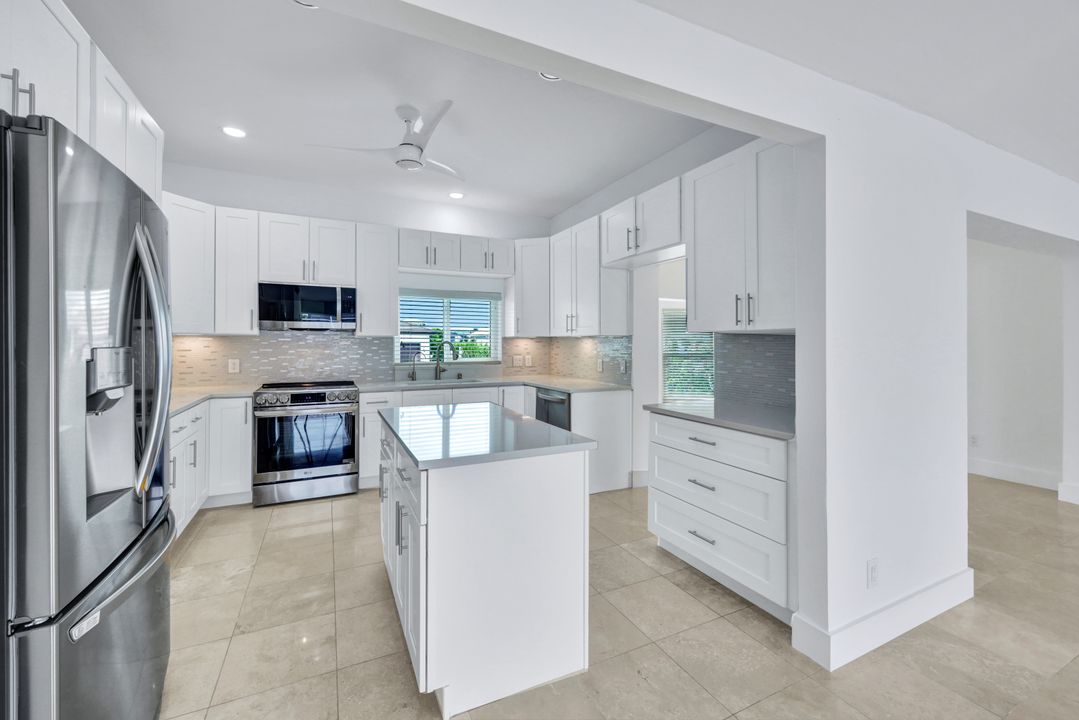 396 Conners Ave, Naples, FL 34108