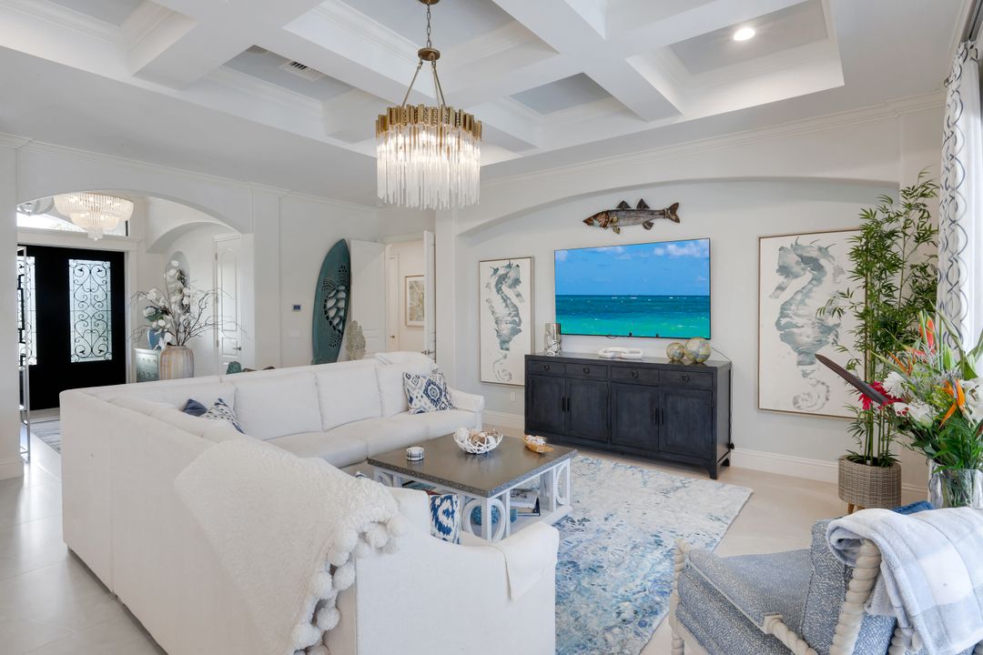 450 Pepperwood Ct, Marco Island, FL 34145