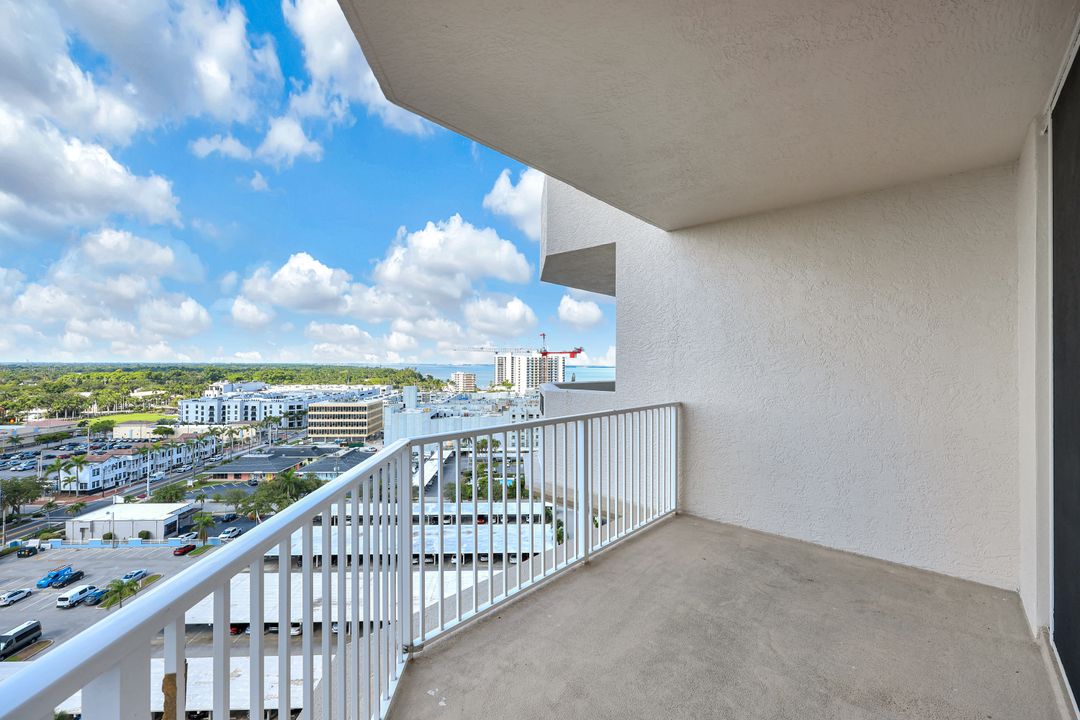 2104 W First St #1404, Fort Myers, FL 33901