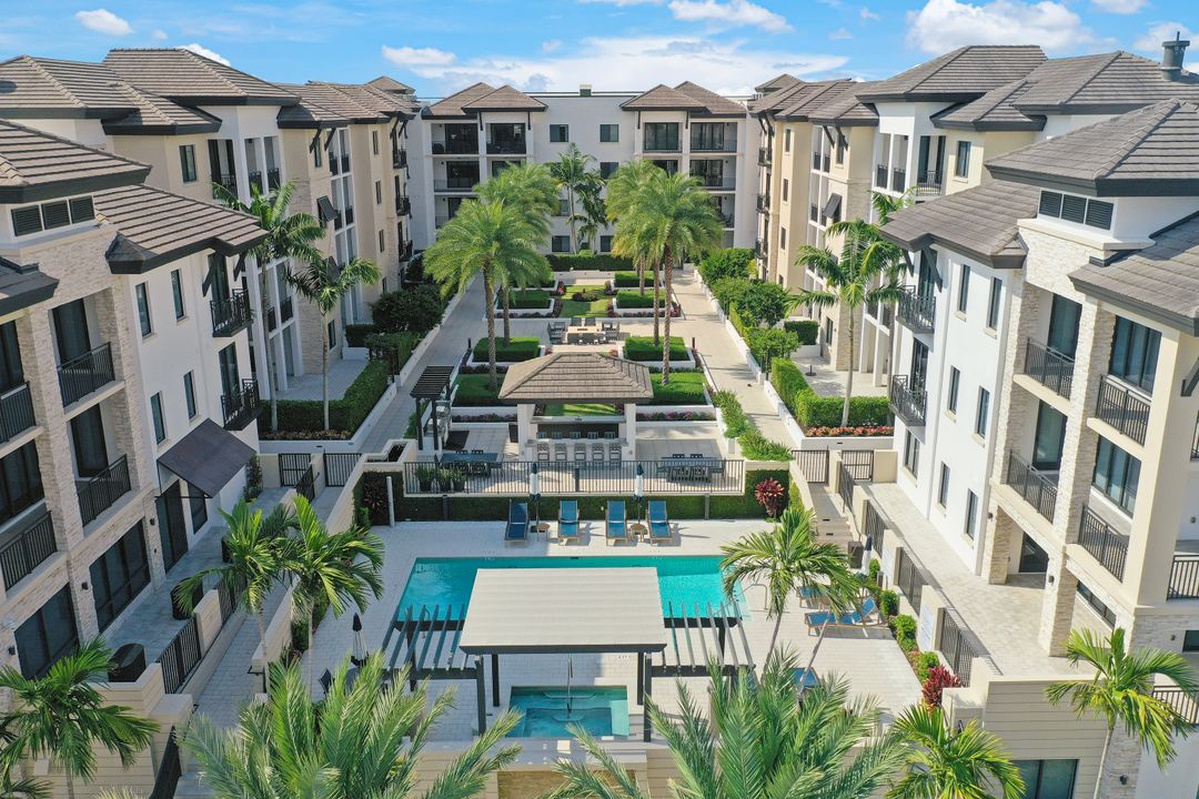 1035 3rd Ave S #314, Naples, FL 34102