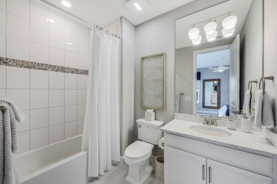 15572 Montello Ln, Naples, FL 34114