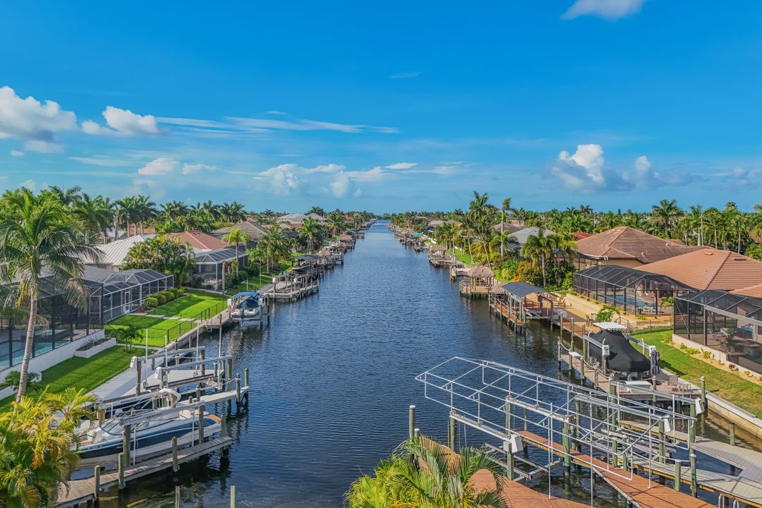 2502 Cape Coral Pkwy W, Cape Coral, FL 33914