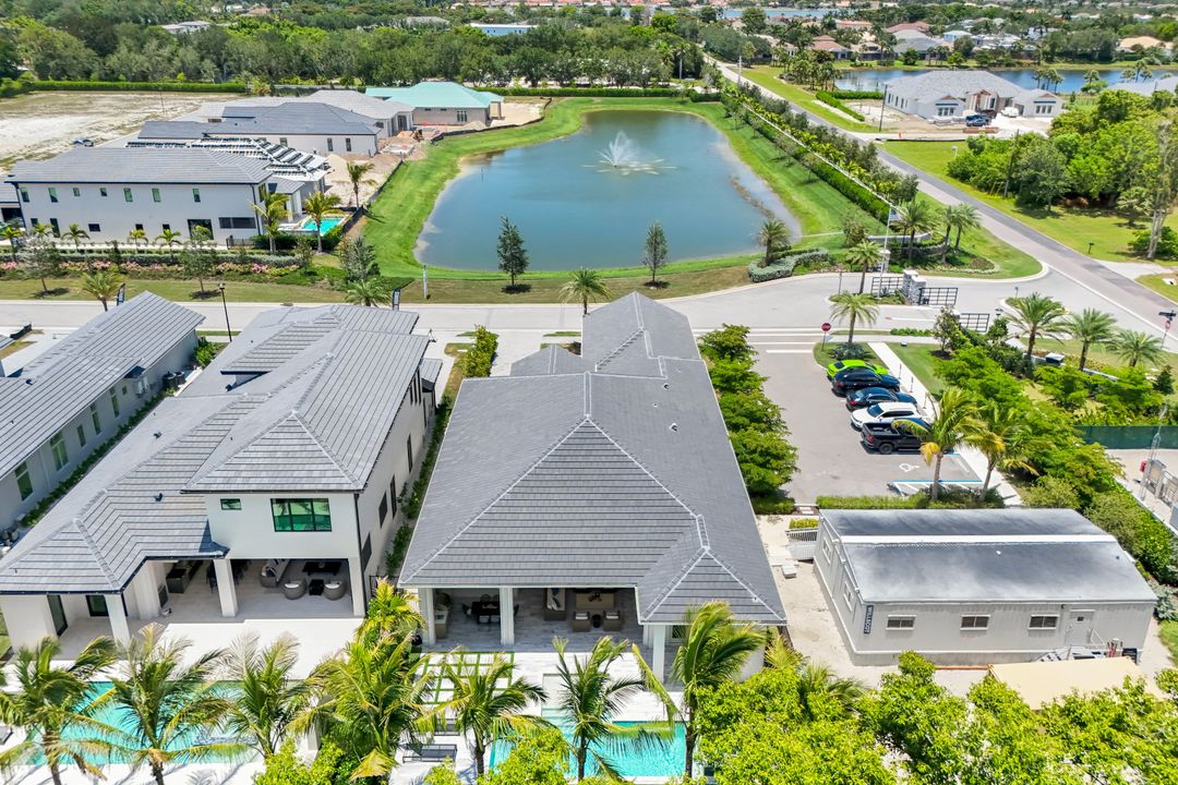 6630 Palisades Ave, Naples, FL 34109