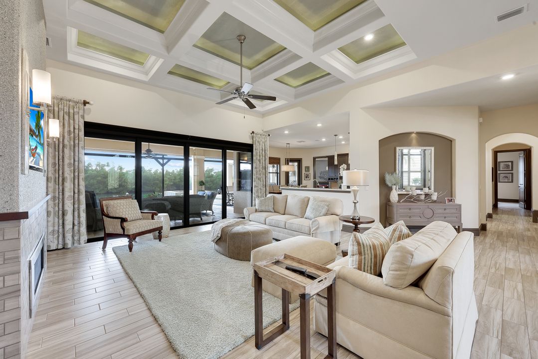 5703 Yardarm Ct, Cape Coral, FL 33914