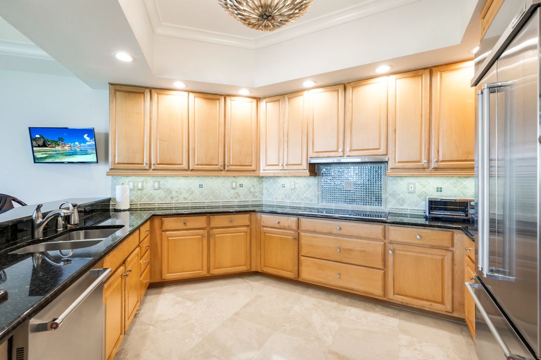 295 Grande Way #1505, Naples, FL 34110