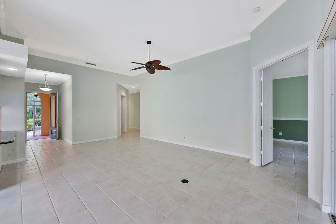 5930 Bermuda Ln, Naples, FL 34119