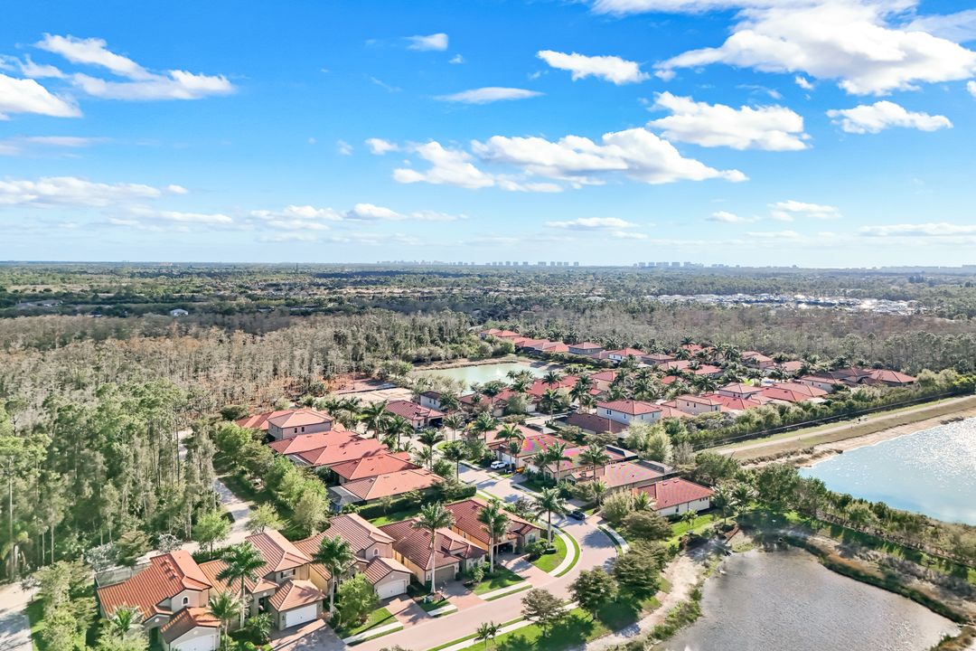 16357 Aberdeen Wy, Naples, FL 34110