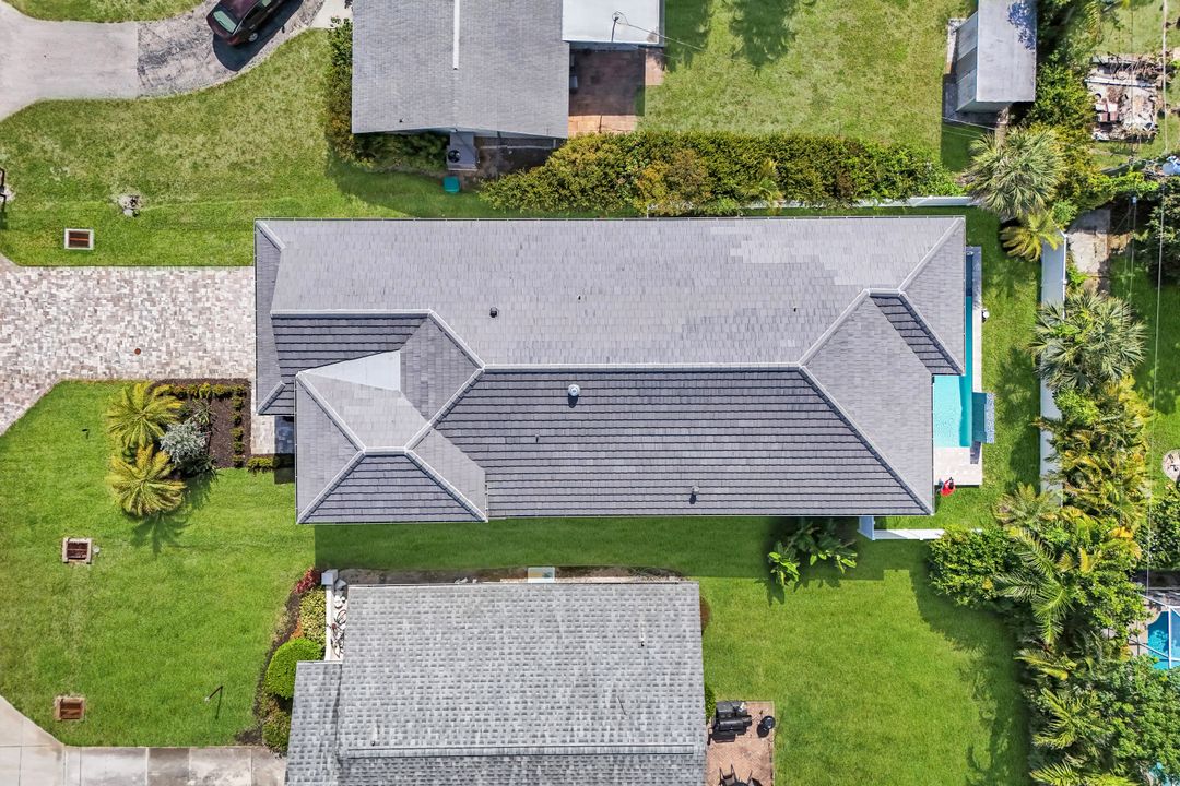 668 93rd Ave N, Naples, FL 34108