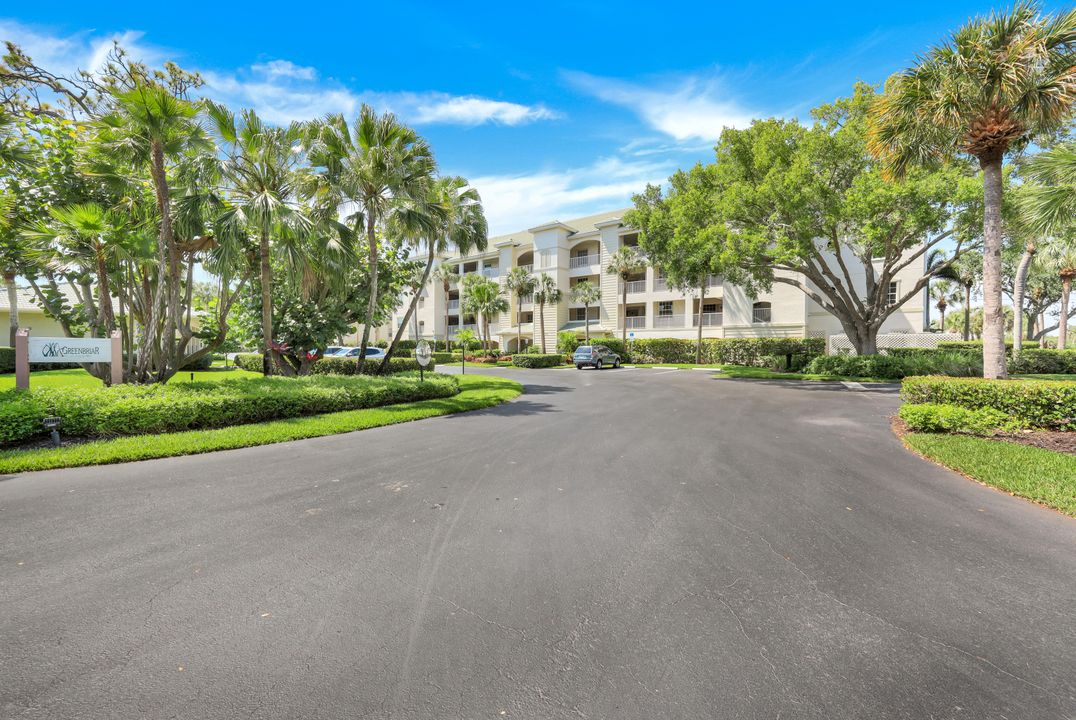 4130 Bayhead Dr #305, Bonita Springs, FL 34134