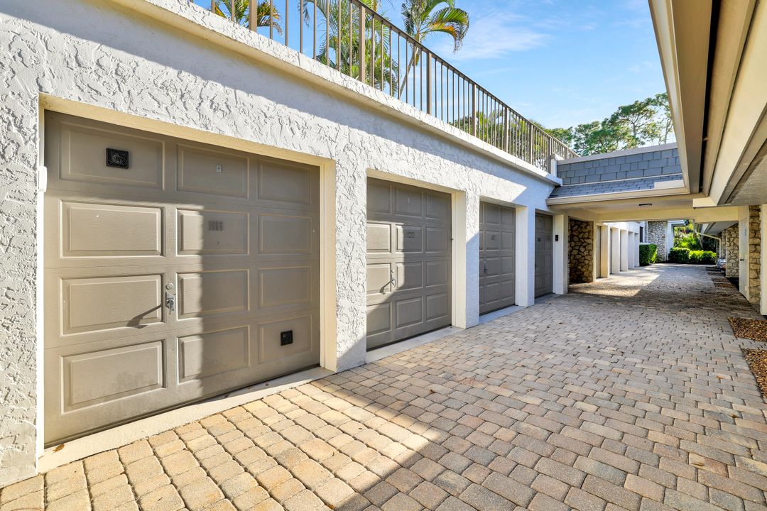 1111 Wildwood Ln, Naples, FL 34105