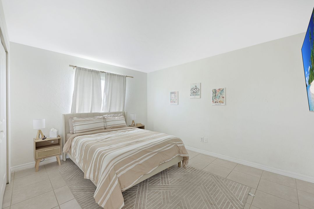 525 SE Van Loon Terrace, Cape Coral, FL 33990