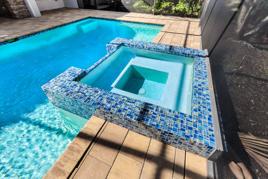 9314 Quarry Dr, Naples, FL 34120