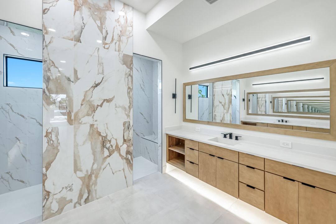 122 SW 58th St, Cape Coral, FL 33914