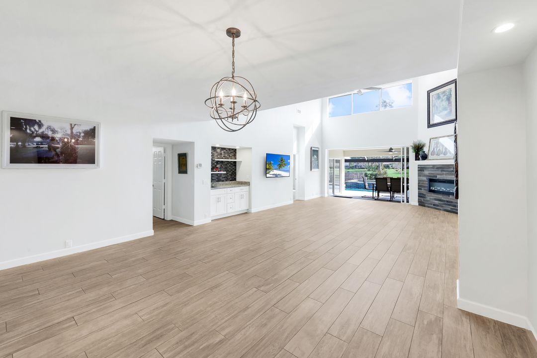 11612 Quail Village Way, Naples, FL 34119