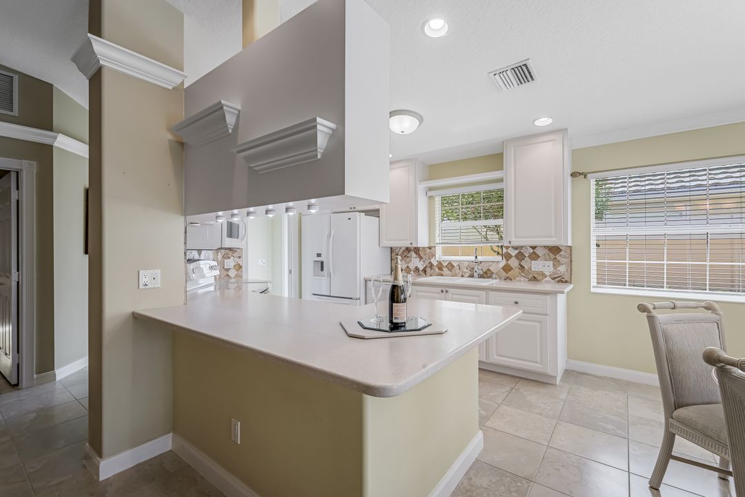 28827 Vermillion Ln, Bonita Springs, FL 34135