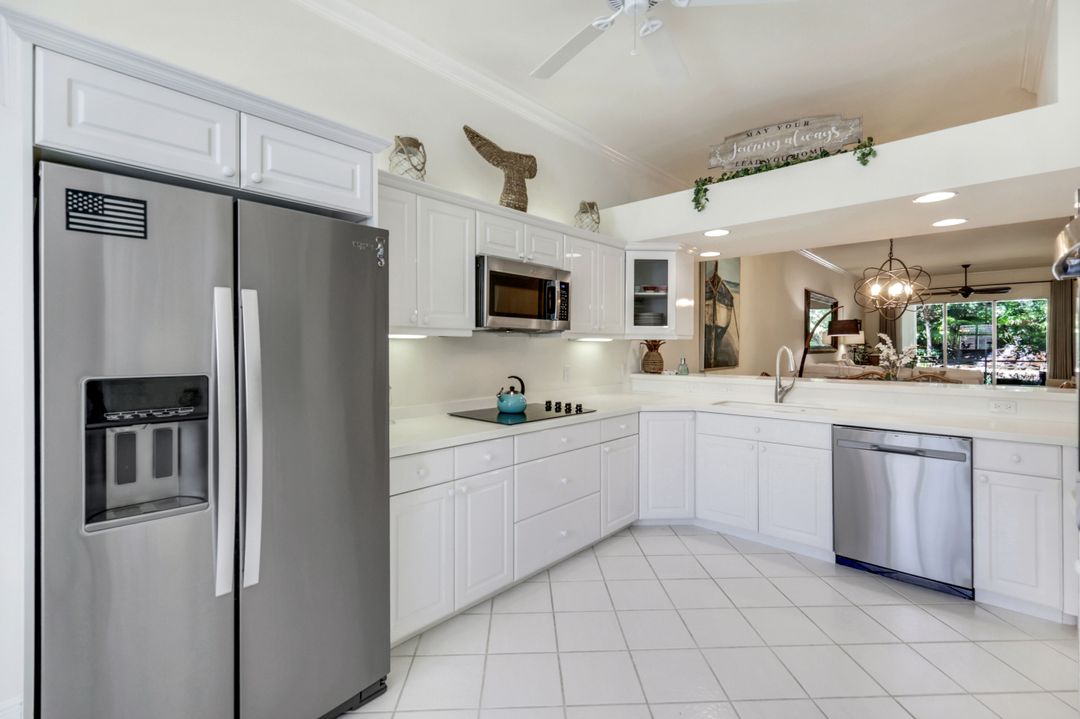 2365 Hidden Lake Dr #9, Naples, FL 34112