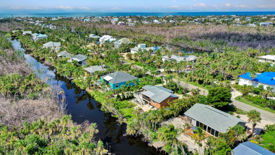 852 Rabbit Rd, Sanibel, FL 33957