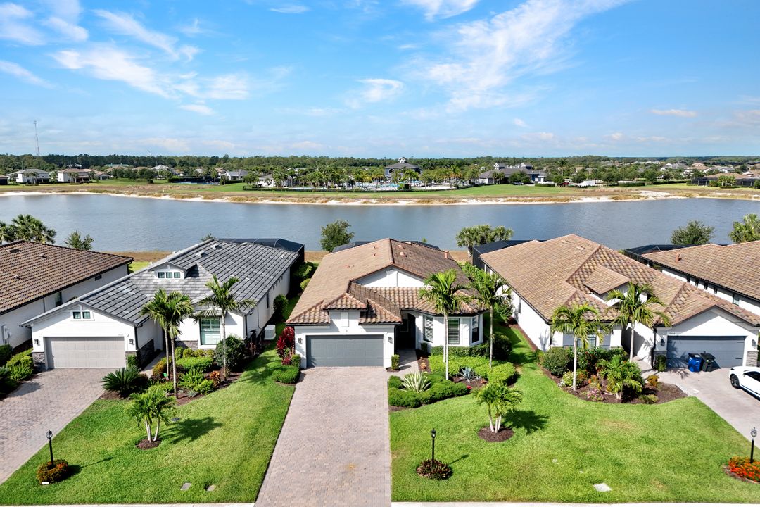 19572 Utopia Ln, Estero, FL 33913