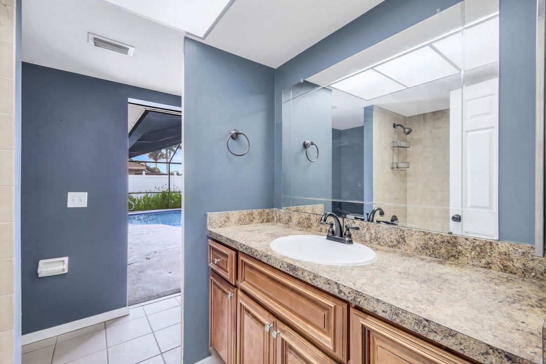 1925 SE 9th Terrace, Cape Coral, FL 33990