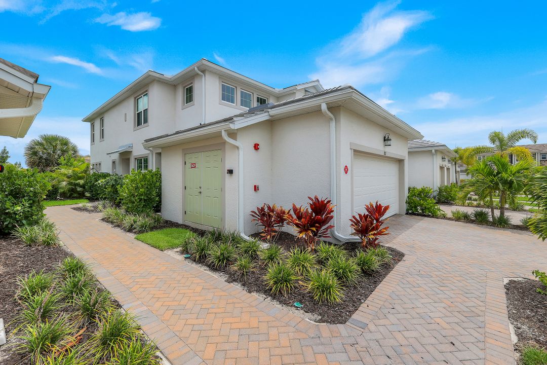 4563 Arboretum Cir #101, Naples, FL 34112