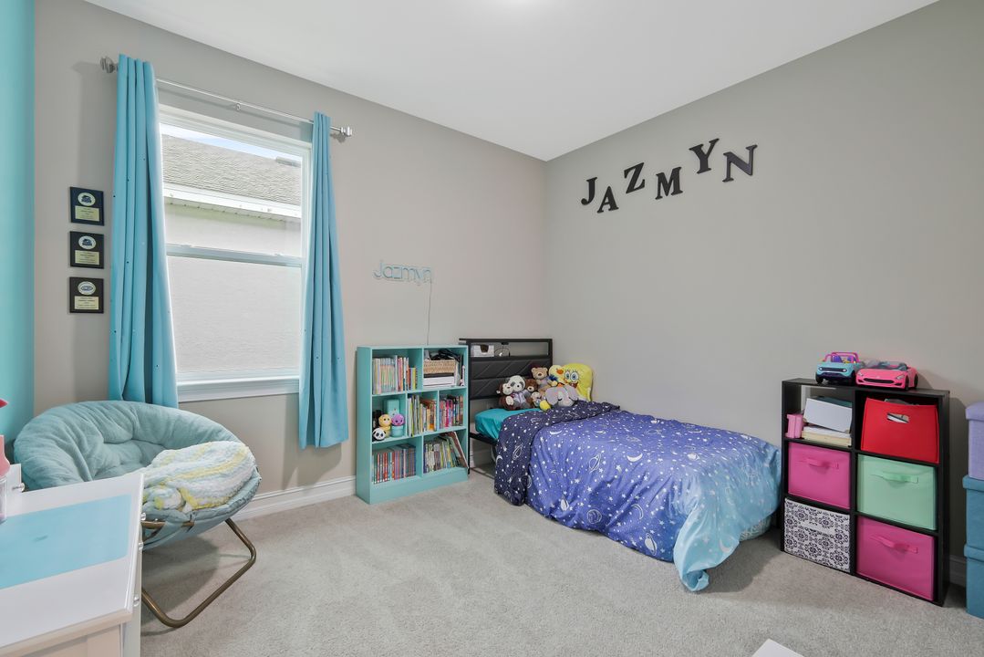 836 Heather Lk Ave, Cape Coral, FL 33993