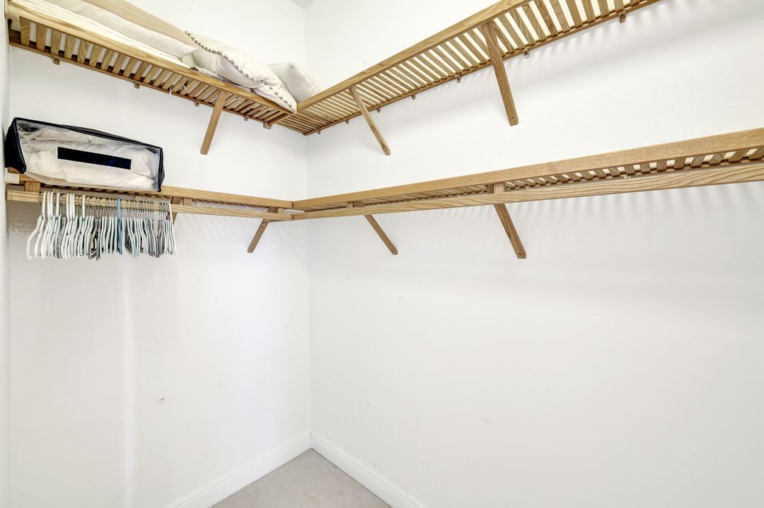 9235 Tesoro Ln #4-202, Naples, FL 34114