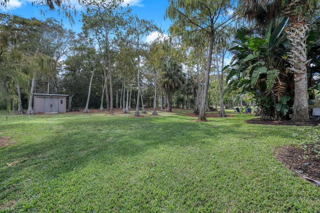 6036 Cedar Tree Ln, Naples, FL 34116
