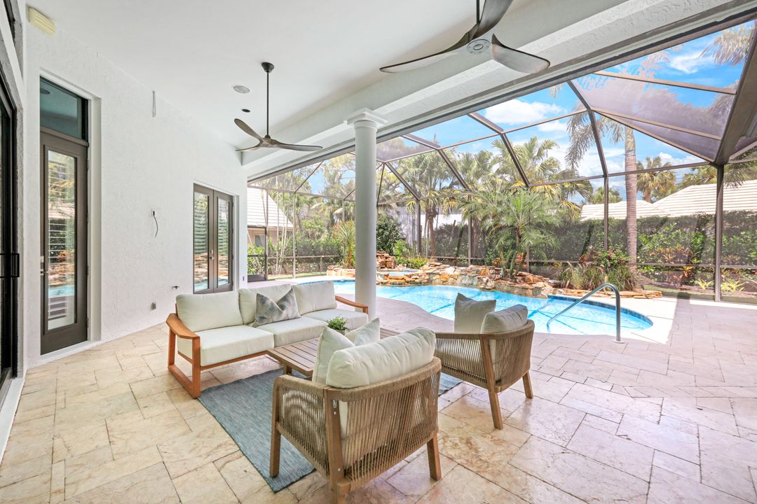 713 Shadow Lake Ln, Naples, FL 34108