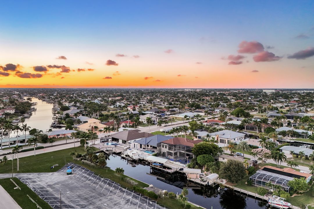 1110 Lenox Ct, Cape Coral, FL 33904