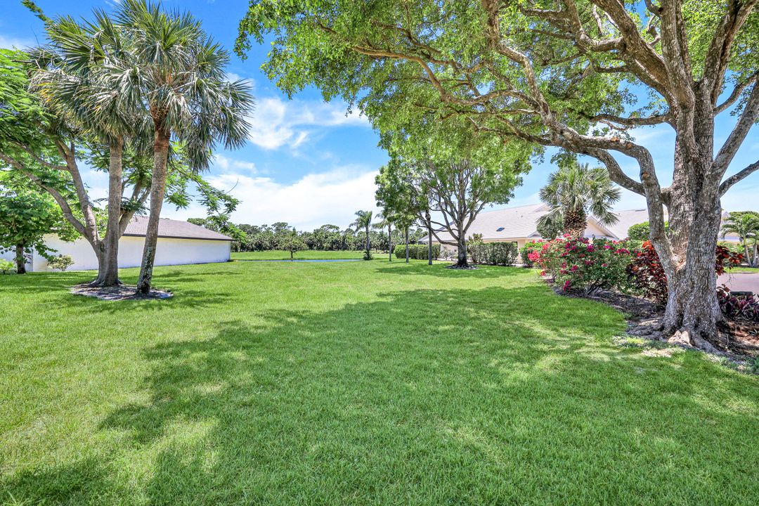 1530 Imperial Golf Course Blvd #312, Naples, FL 34110