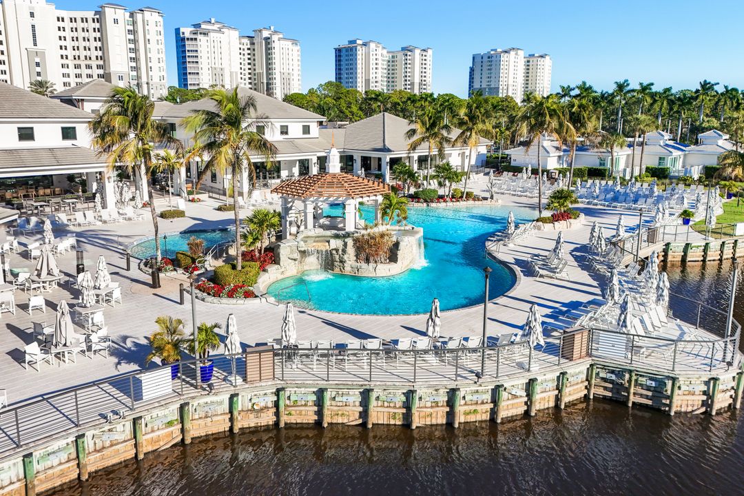 300 Dunes Blvd #201, Naples, FL 34110