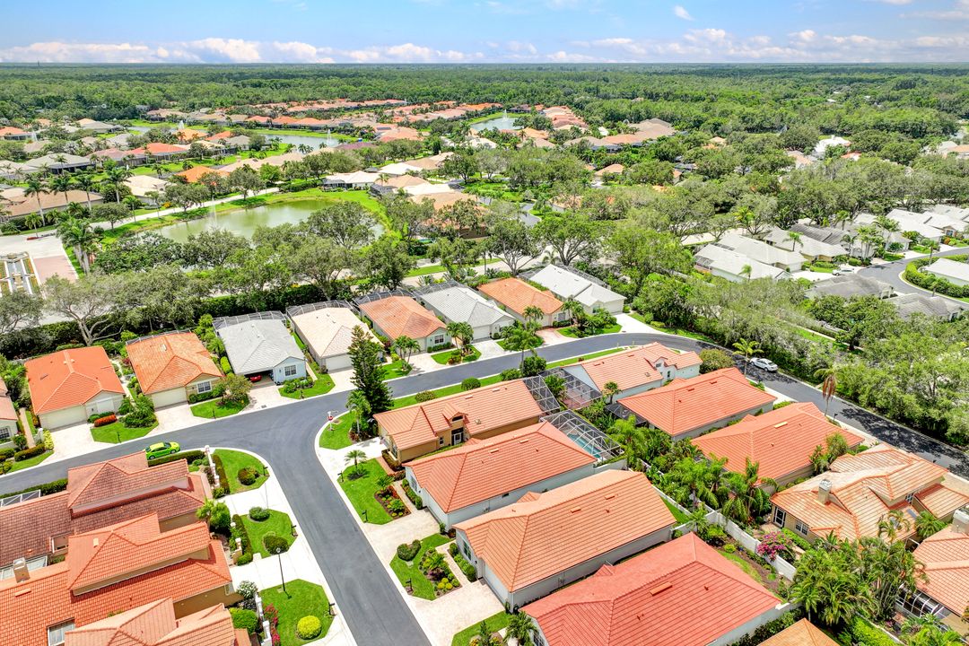 5910 Almaden Dr, Naples, FL 34119