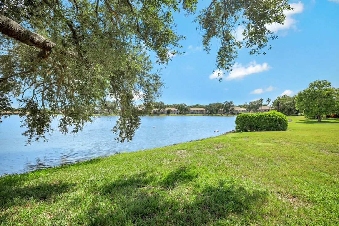 6533 Ilex Cir, Naples, FL 34109