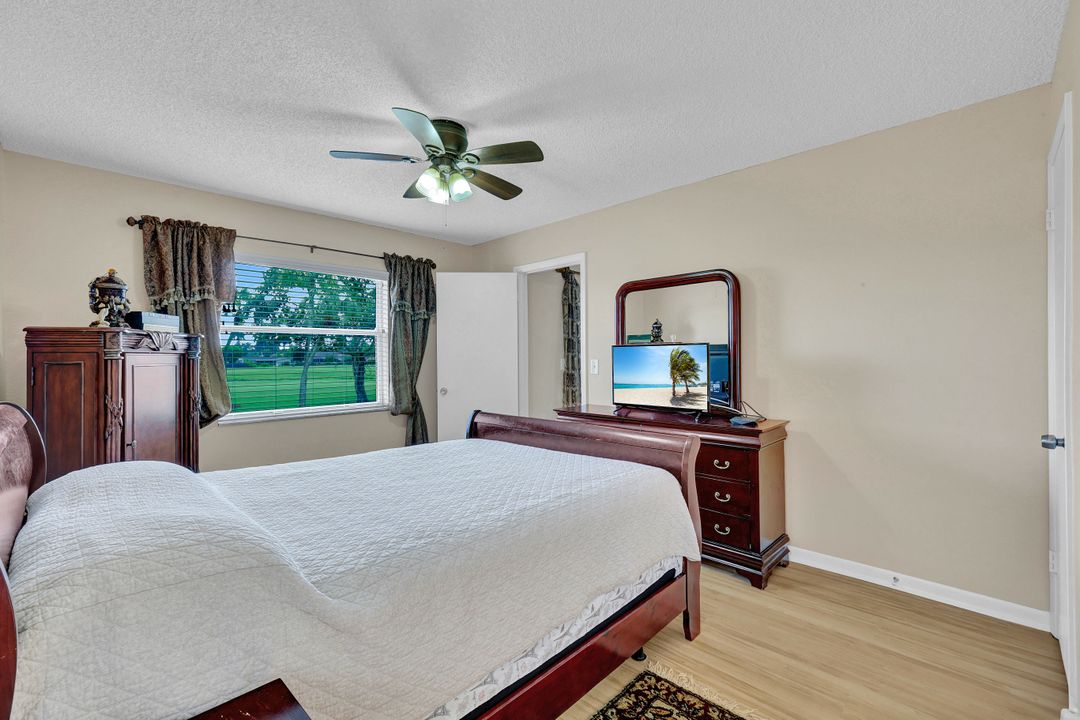 4346 27th Ct SW #201, Naples, FL 34116