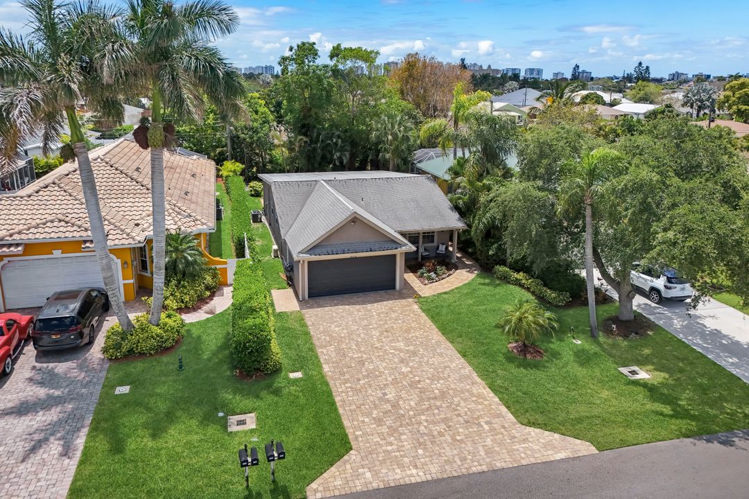 630 109th Ave N, Naples, FL 34108