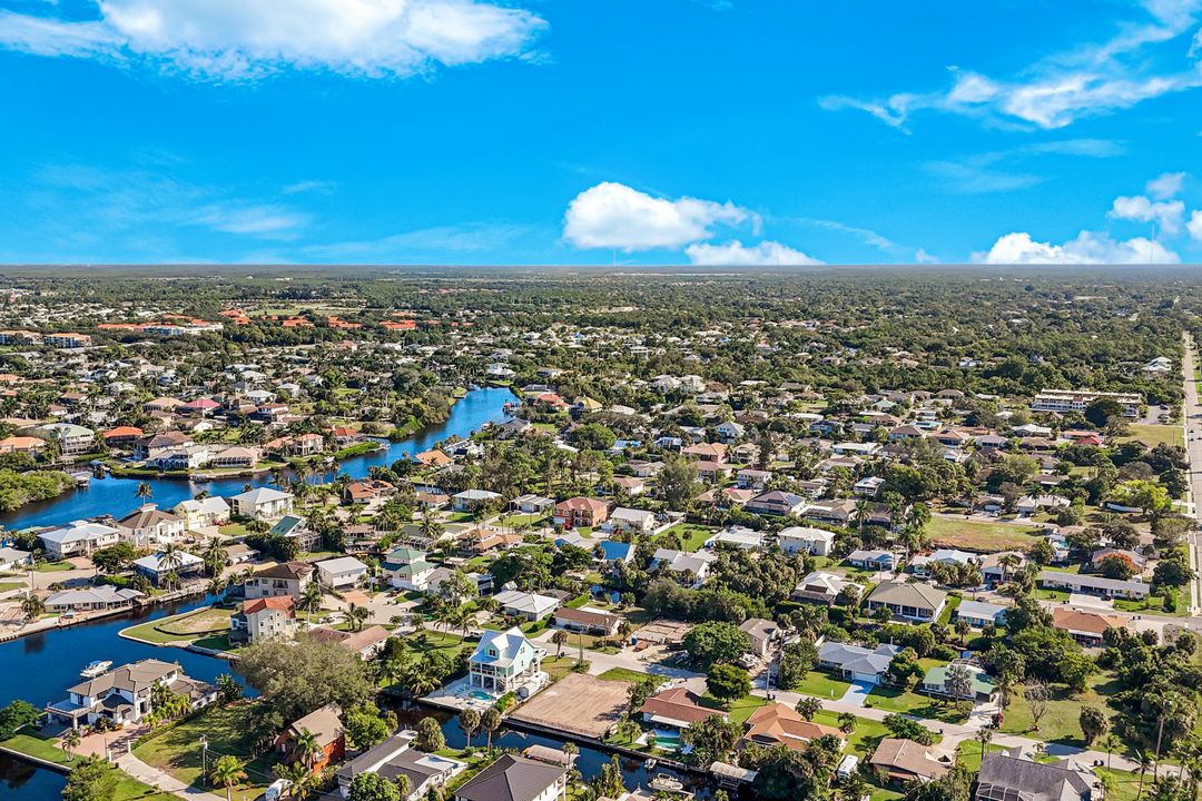 27281 Buccaneer Dr, Bonita Springs, FL 34135