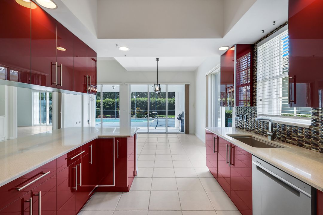 2709 Island Pond Ln, Naples, FL 34119