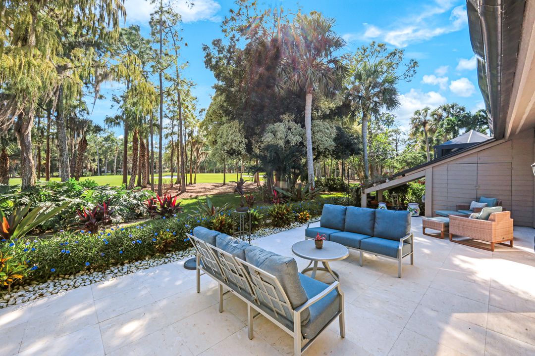 370 Edgemere Way N, Naples, FL 34105