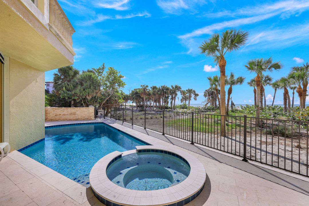 7425 Bay Colony Dr, Naples, FL 34108