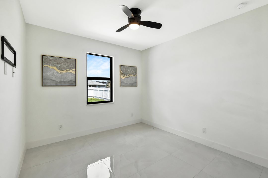 913 Embers Pkwy W, Cape Coral, FL 33993